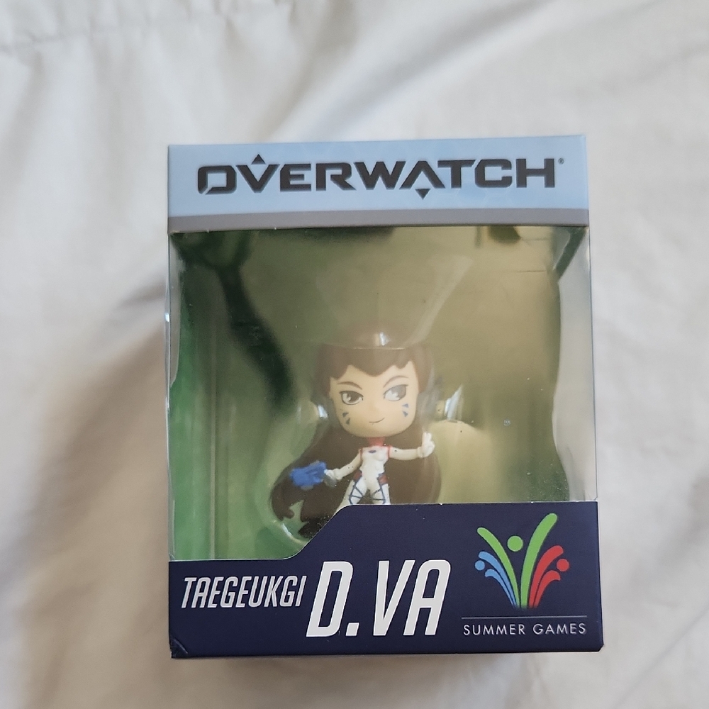 Overwatch D.Va Action Figure - Blue and White